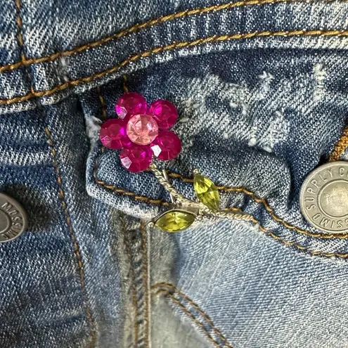 Vintage Flower Brooch & Mossimo Denim Jacket Size XXL Bohemian Fall Distressed Blue