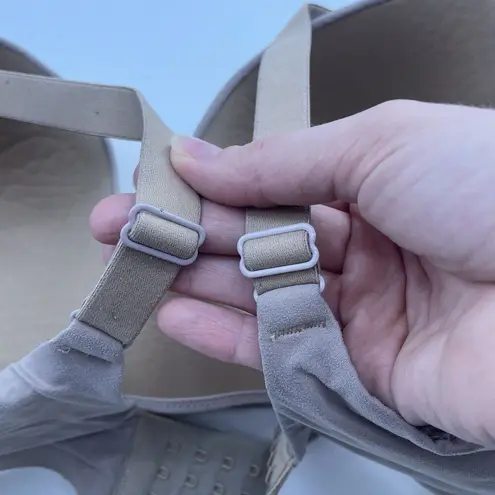 Soma Bra 40DD Enbliss Wireless Lightly Lined Adjustable Strap Back Closure Beige