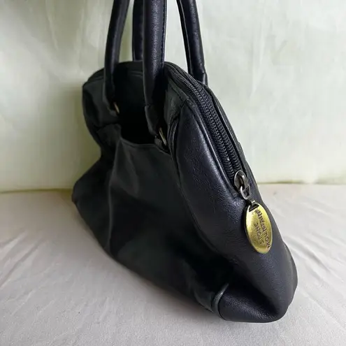 Stone Mountain  Black Leather Handbag Small Purse Zip Closure Casual Minimalist