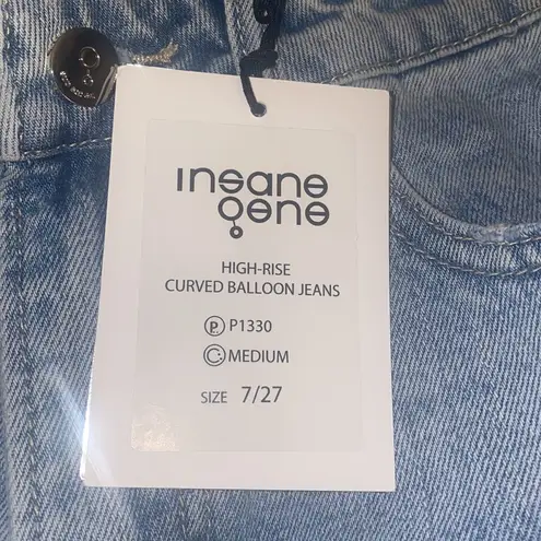 ✨ HIGH RISE CURVED BALLOON JEANS✨ Blue Size 27