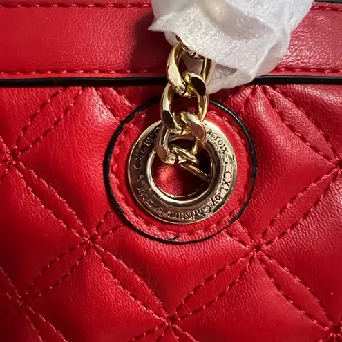 Christian LaCroix β€οΈπ₯ Quilted Chain Shoulder Tote Bag β Red & Gold Glam π₯β€οΈ