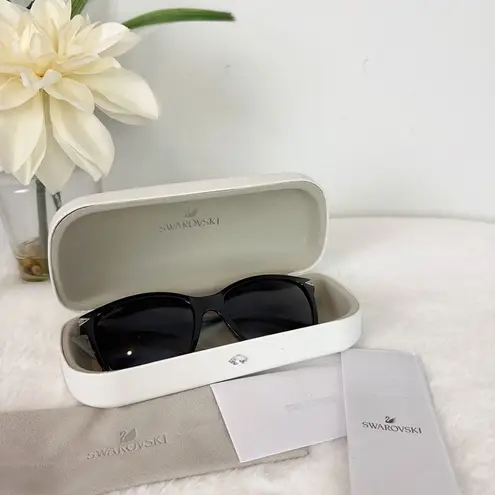 Swavorski NWT Swarovski women’s Sunglasses SK0192