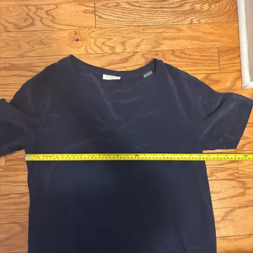 Equipment Femme Womens Medium Navy Blue Silk Crew Neck Short Sleeve Blouse