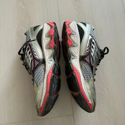 Mizuno Wave Paradox 3 Women Running Shoes