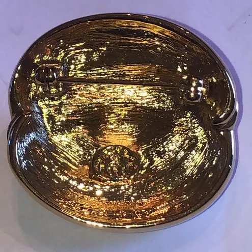 Crystaline Brand Elegant Vintage Gold Tone CZ Rhinestone Retro Swirl Brooch