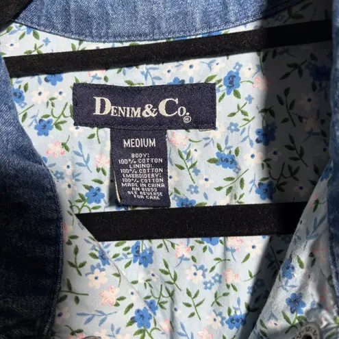 VTG Denim Shirt Jacket Embroidered Flowers Snap Buttons Womens M 90s Cottage Gma Blue Size M