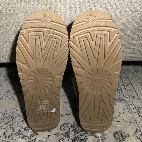 UGG  Funkarra Zip Cuffed Booties