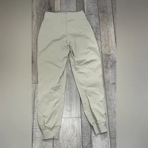 Lululemon Dance Studio Mid