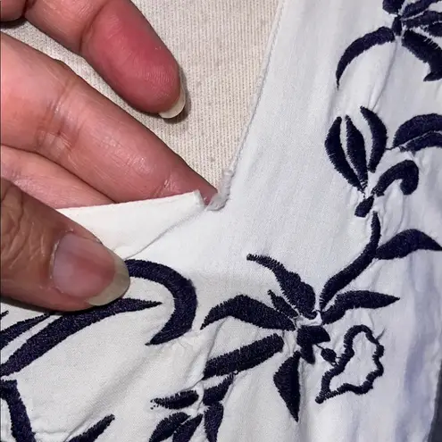 White Midi Sundress with Flutter Sleeves and Square Neck Size undefined