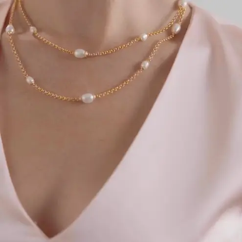 NWOT Julie Vos Gold and White Pearl Necklace