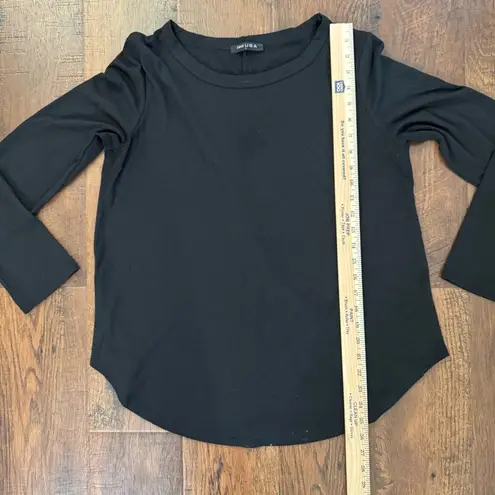 ILIAD USA MATERNITY black long sleeve maternity tee shirt, size L