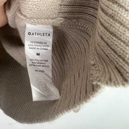 Athleta Jacquard Textured Crew Sweater Merino Wool Size Medium M EUC L2377