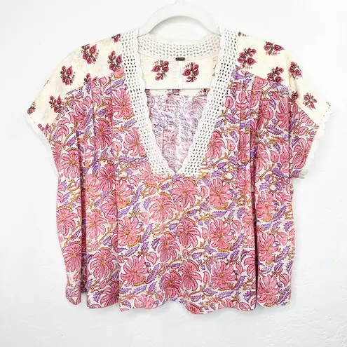 Free People  Pink Floral Leilani Print Deep-V Crochet Boxy Short Sleeve Top Small