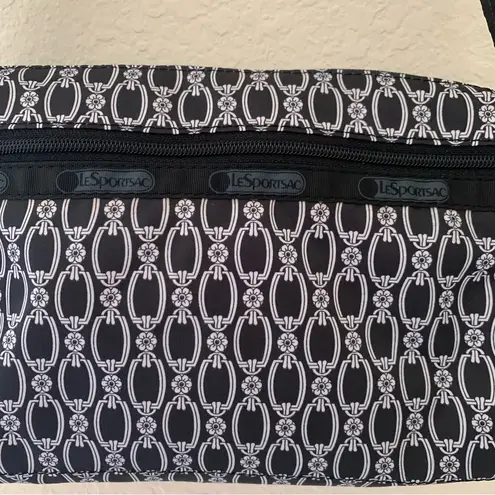 LeSportsac  Black White Floral Scroll Pattern Crossbody Bag Excellent condition‎