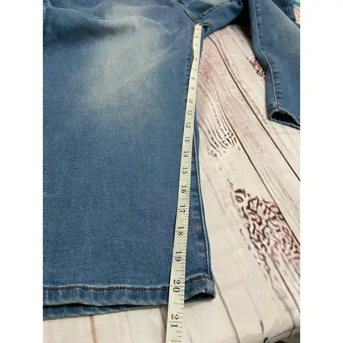 Sandpiper Mid Rise Capri Womens 22 Super Stretch Snap Hem Medium Wash Pocket NWT Blue Size undefined