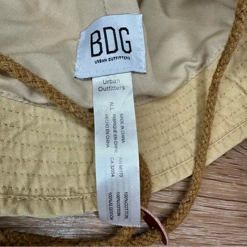 BDG Urban Outfitters  100% Cotton Women's Tan Bucket Hat with Drawstring
