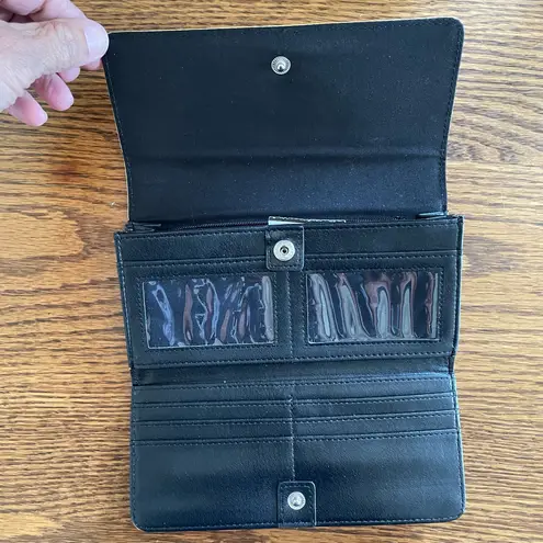 Tahari  Trifold Wallet Gold  Embossed Leather Crocodile Pattern CashCard Organize thumbnail 12