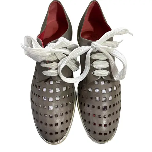 Pas De Rouge Women's Gray Leather Perforated Lace Up Oxford Shoes Size 40