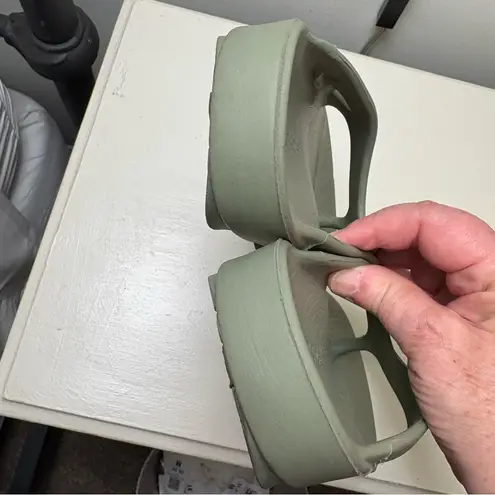 OOFOS WOMEN'S OORIGINAL SANDAL