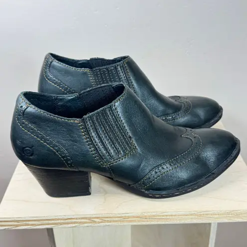 Born Women’s Western BootiesChattel Brogue Wing