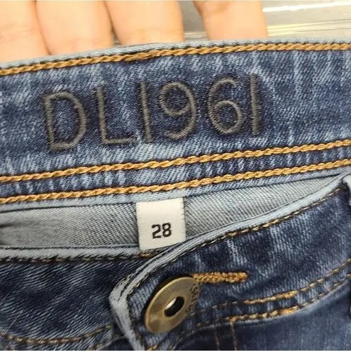 DL1961  Premium Denim Blue Jeans Straight Leg 28