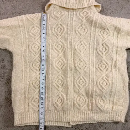 Hand Knit Wool Cable Knit Cardigan L Sweater Cleo Ireland Cream Fisherman Chunky Size L