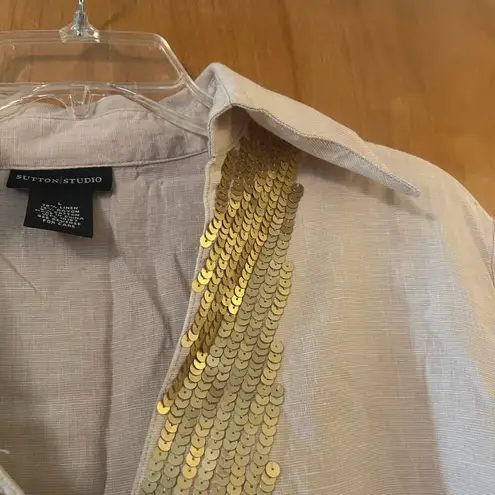 Bloomingdale’s Sutton Studio Linen Top V