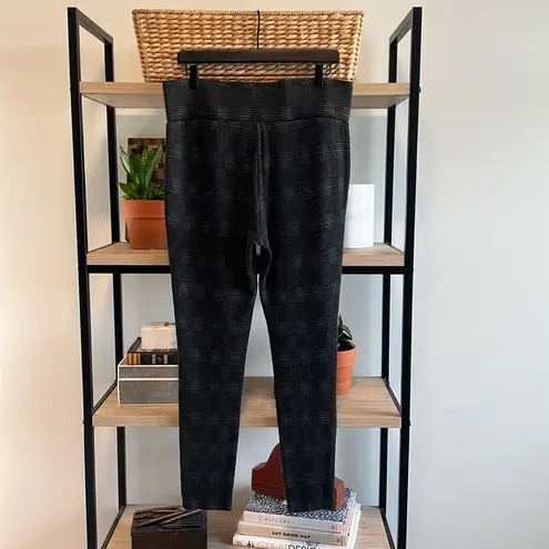 Tahari High-Rise Plaid Knit Pull On Pant, Large