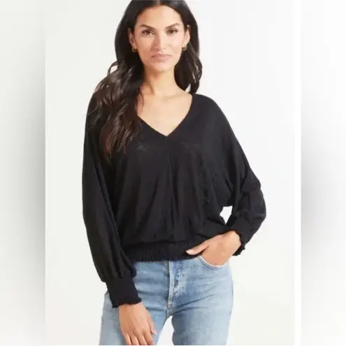 Evereve NWT Layla Black Lightweight Smocked Top size small