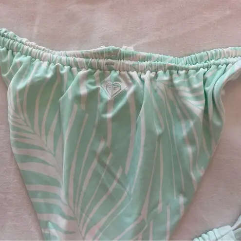 Roxy NWT  Swim Palm Tree Dreams Reversible Bikini Bottom size XL in Teal White