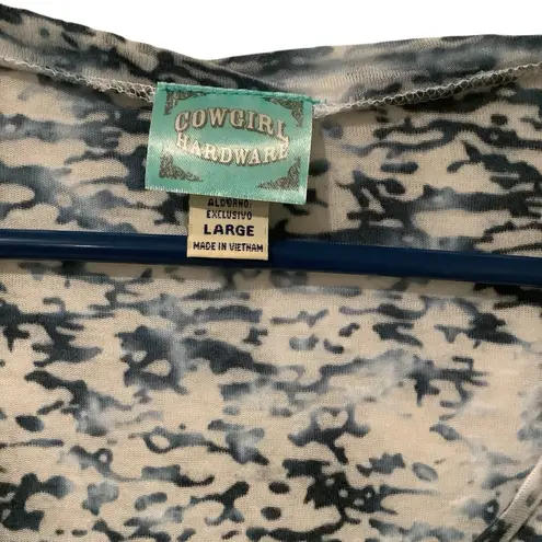 Sheplers Beautiful Patterned Women's Long Sleeve Blouse in Blue and White Bling Size L