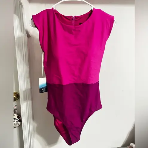 FINAL PRICE DROP NWT SELENA ZIP