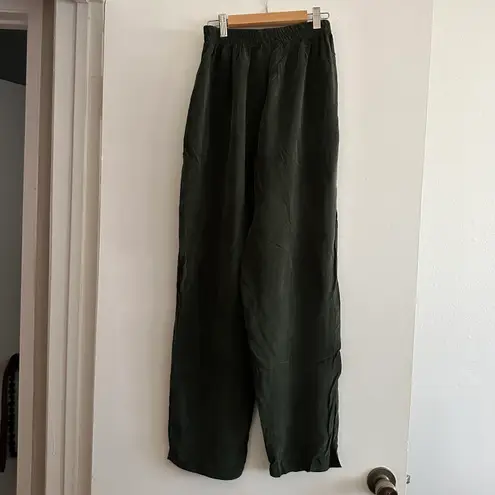 Hunter Green Stretchy Pants