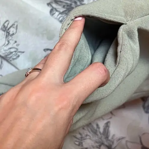 ✨Army Green Comfy Sweat Shorts✨ Size L