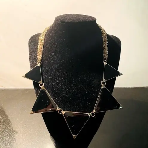 Amrita Singh NWT reversible Bermuda statement necklace. Black/Ivory Enamel. NWT.