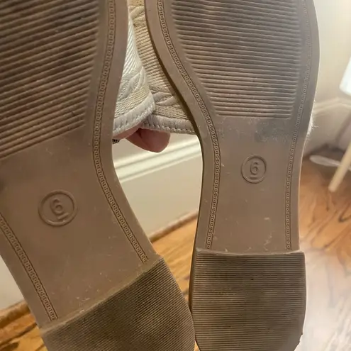 St. Tropez Cream Sandals Elegant Slip-On Design