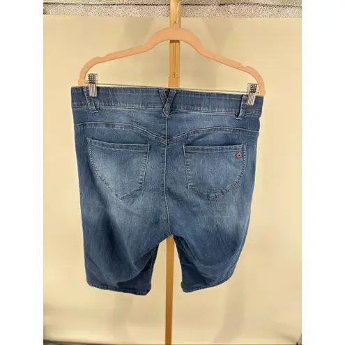 Democracy denim Distressed Bermuda Shorts Women’s Size 14W