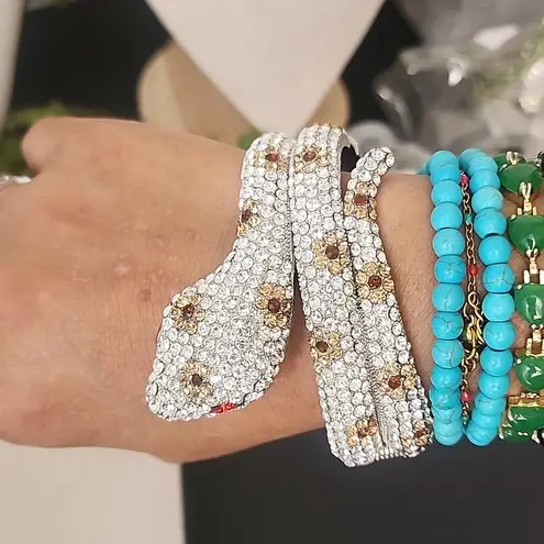 Vintage Silver Crystal Cobra Snake Hinge / Clamper Bracelet