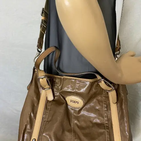 Tod's TOD’S Large Laminated Fabric Tote Bag W/ Strap