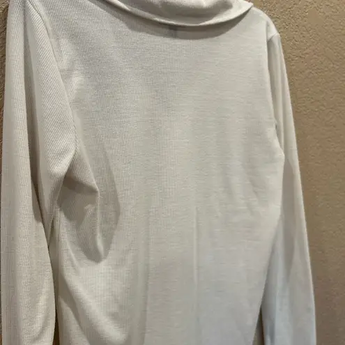 Olivia Sky  Women's Cream Button-Up Long Sleeve Top