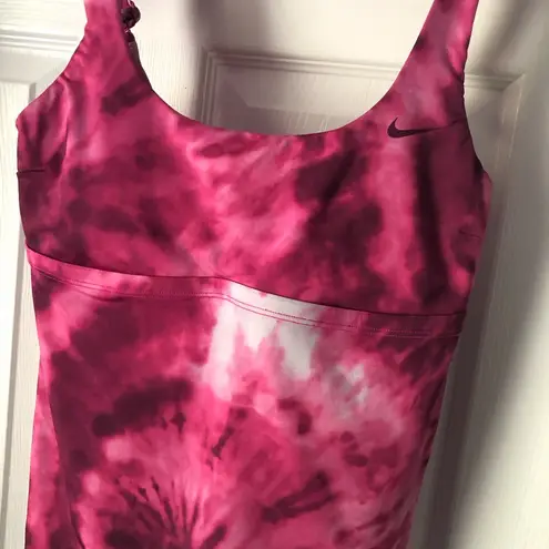 Nike  swimwear top, size small p