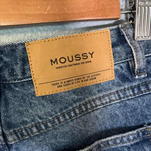 NWT Moussy Women's Blue Cut Off Jean Shorts Distressed Raw Hem Denim 28 Boho