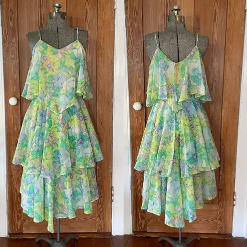 Vintage 70s Vicky Vaughn Pastel Floral Handkerchief Hem Dress Fairycore Sz S💛 Green