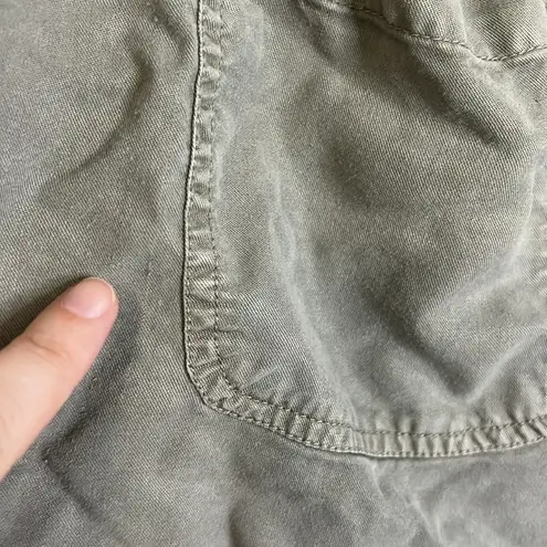 Quince Vintage Wash Tencel Utility Shorts Size Medium Green