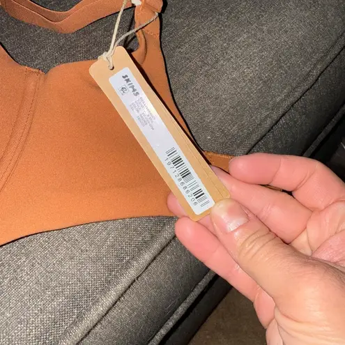 SKIMS NWT Brown Seamless Bra with Adjustable Straps