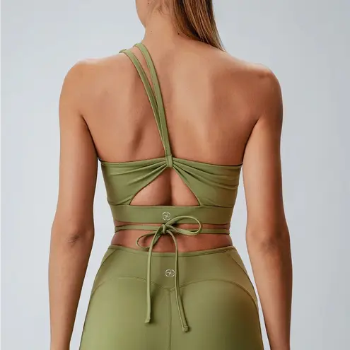 Berlook Activewear Green Ruched Cutout Sports Bra Size L