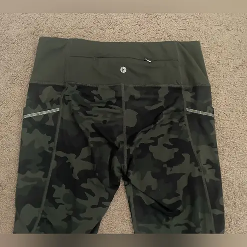 Active Life Camouflage Crop Leggings, Size M
