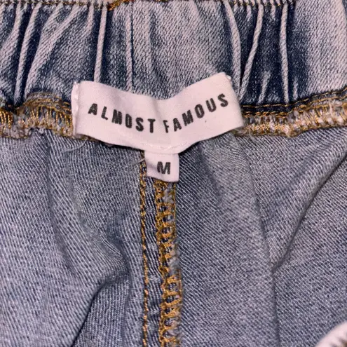 Almost Famous Light Blue Wash Cargo Pocket Jean Joggers Women’s Sz M