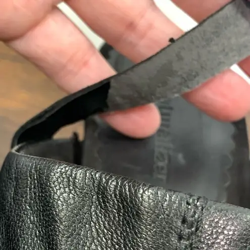 Naturalizer Women’s Back Buckle Strap Leather Leola Wedge Sandals Black Size 8M