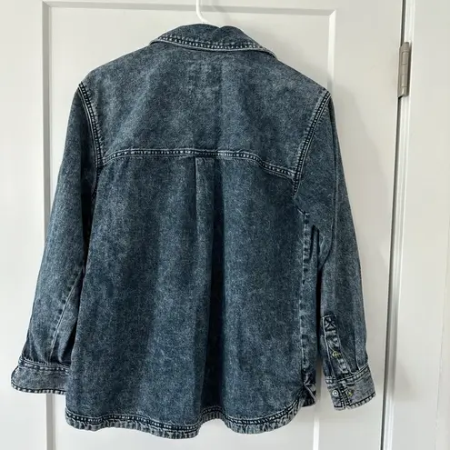 American Eagle Oversized Distressed Denim Shirt 